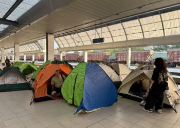 Protest la Gara Feroviară din Chișinău: Corturi rupte, provocatori infiltrați și restricții controversate