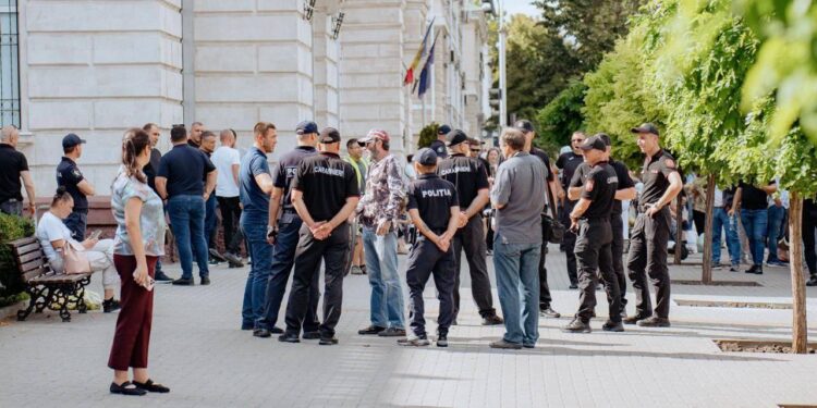 Verificări, control corporal și restricții. Cum au decurs protestele opoziției