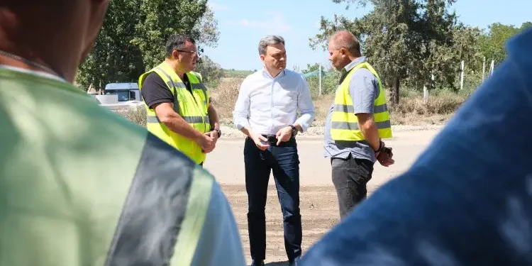 Intrare conform unor liste și transport organizat. Cum s-a întâlnit Recean cu poporul în Leova |VIDEO