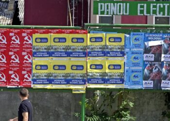 Предупреждение ЦИК: мэрии обязаны предоставлять рекламные щиты и места для встреч с избирателями