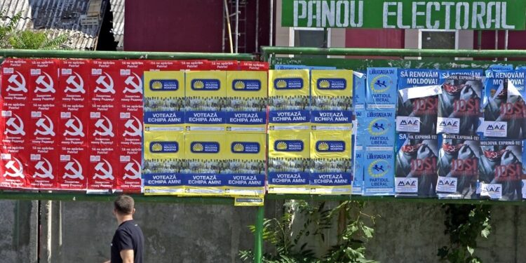 Предупреждение ЦИК: мэрии обязаны предоставлять рекламные щиты и места для встреч с избирателями