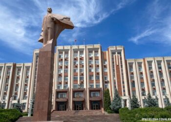 Красносельский утвердил запрет на «ЛГБТ-пропаганду» и отказ от деторождения