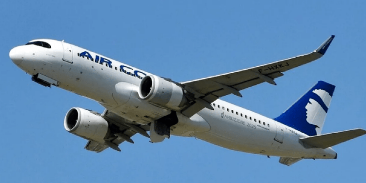 Air Corsica: avionul a zburat în cerc deasupra Ajaccio din cauza unui controlor adormit