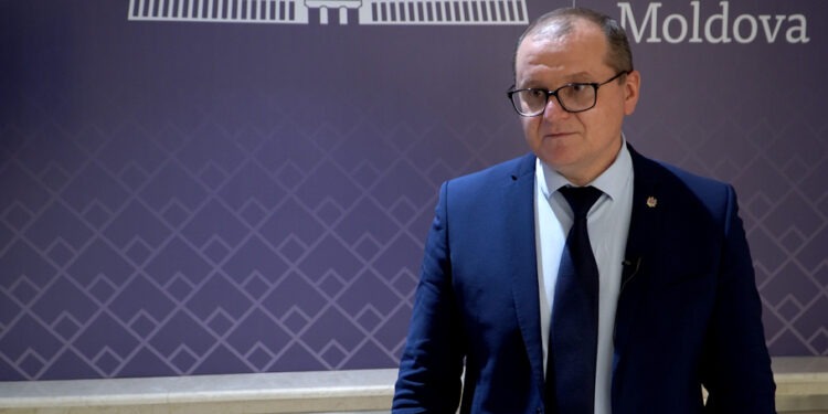 Как депутат PAS Ион Бабич «осваивает» миллионы от государства и доноров