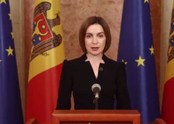 В черном платье, с траурным лицом. Новая кампания, те же страшилки от Майи Санду