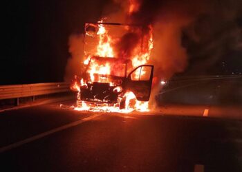 На трассе Кагул–Тараклия загорелся грузовик с зерном