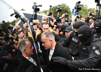 Суд озвучил ордера на арест Влада Плахотнюка в его отсутствие