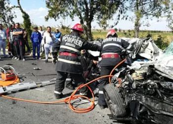 Подозрительное ДТП в Румынии: Микроавтобус Жандармерии, перевозивший главу СИБ, обвиняемого в государственной измене, – разнесён грузовиком