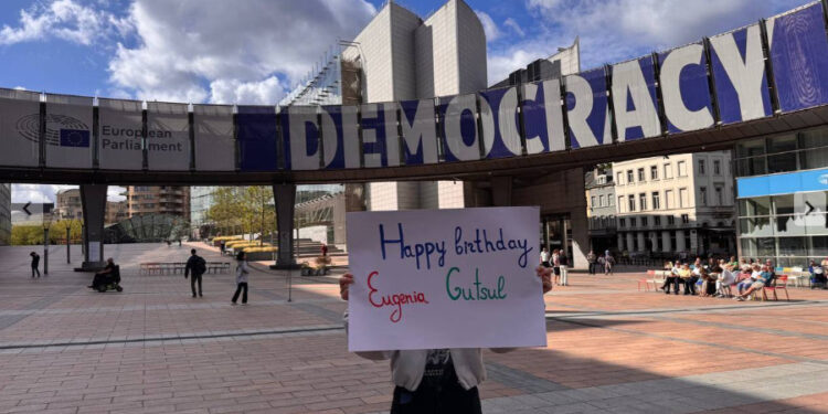 Гагаузы потребовали в Брюсселе освобождения башкана Евгении Гуцул: «Она должна знать, что не одна»