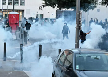 Во Франции начались акции протеста «Заблокируем всё!»