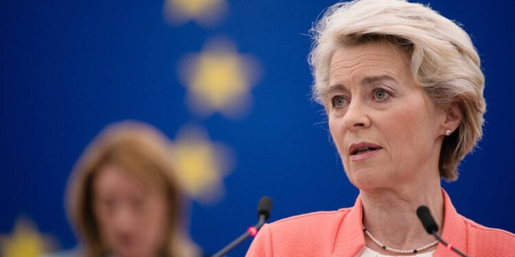 Ursula von der Leyen, dată în judecată pentru calomnie de un europarlamentar român