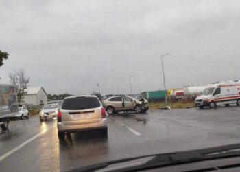 Accident rutier în lanț la Sângera: un șofer transportat la spital