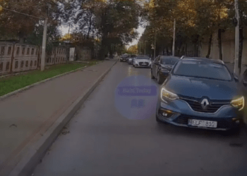 O mașină a lovit în lanț alte automobile, la Bălți