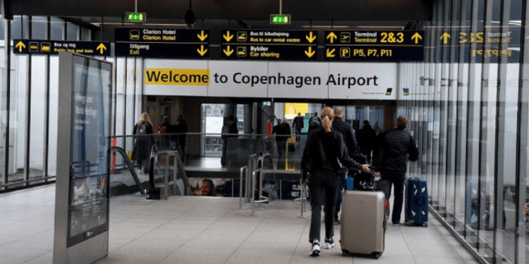 Aeroportul din Copenhaga, închis după apariția unor drone