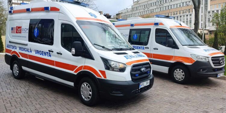 Bărbat ucrainean resuscitat la Aeroportul Chișinău și transportat la cardiologie