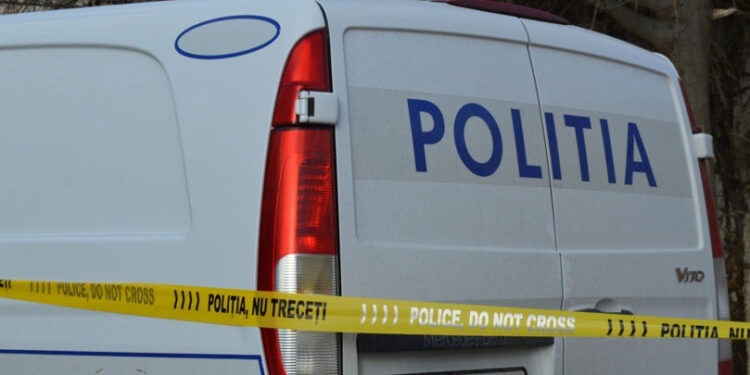 Tragedie la Cantemir: un bărbat, găsit împușcat în curtea casei