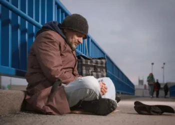 Autoritățile dau milioane pe distincții, în timp ce moldovenii trăiesc în sărăcie |VIDEO