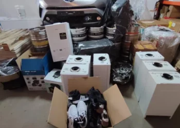 Autocar cu mărfuri de contrabandă depistat de Serviciul Vamal