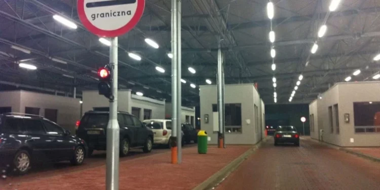 Polonia redeschide granița cu Belarus după suspendarea exercițiilor militare comune”