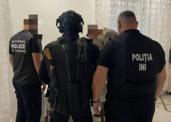 Trei refugiați ucraineni, reținuți pentru escrocherii cu bunuri fictive în Moldova