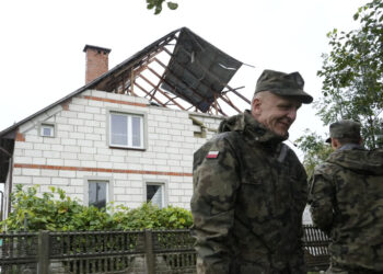 Упавший на дом в Польше БПЛА оказался американской ракетой. Президент потребовал объяснений