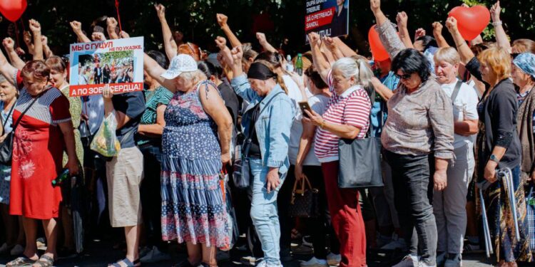 Protestatarii de la Penitenciarul nr. 13: Poporul se roagă pentru triumful dreptății |VIDEO