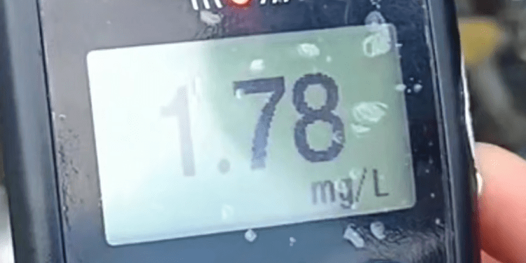 Bărbat beat, fără permis, prins cu fiul minor pe motocicletă