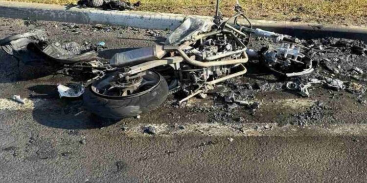 Motocicletă în flăcări după un impact violent la Sîngerei