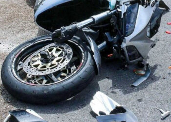 Accident în Chișinău: O tânără rănită după coliziunea dintre un automobil și o motocicletă