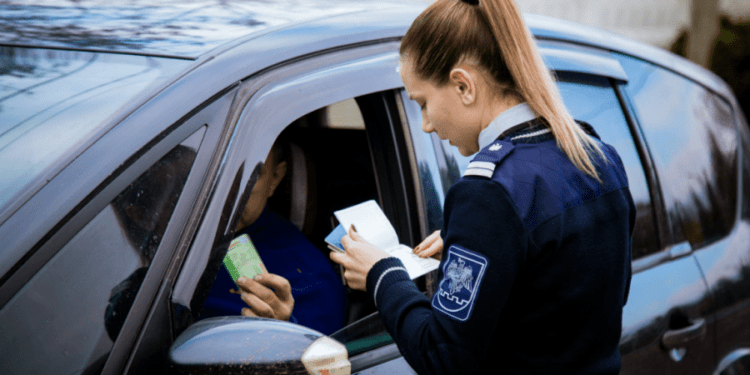 Trei cetățeni ucraineni prinși încercând să mituiască polițiștii de frontieră la Mirnoe