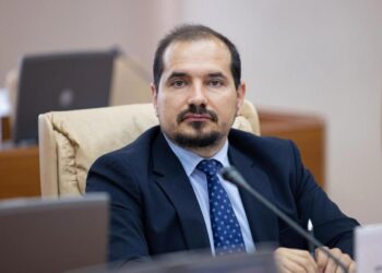 У министра Бузу незадекларированная элитная квартира в Риме?