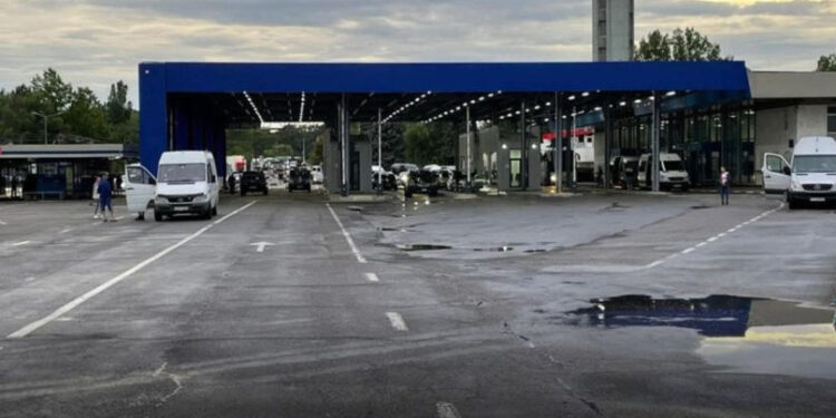 Situația la frontieră: 22 de străini refuzați la intrare și 13 încălcări depistate