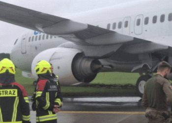 Un avion a ratat ieșirea și a ieșit de pe pistă în Polonia