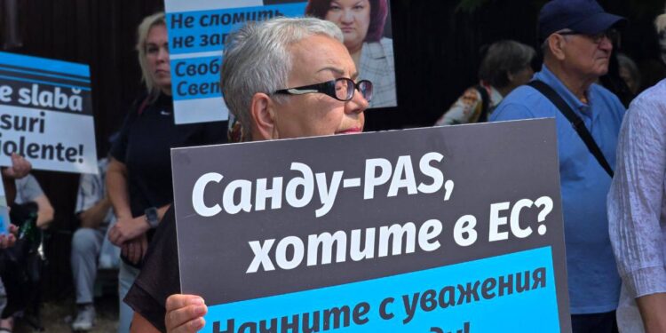 Participanții mitingului de la penitenciarul nr. 13 au abordat problemele sociale ale Moldovei