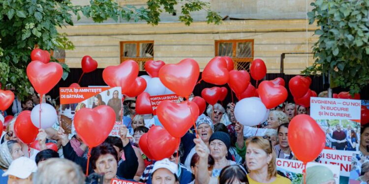 Тысячи сердец с Евгений Гуцул: страна поздравила Башкана Гагаузии с Днем рождения