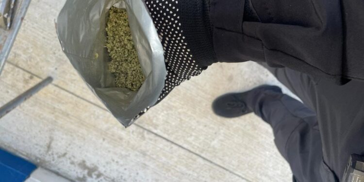 Cetățean israelian prins cu marijuana la frontiera Palanca