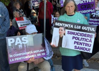 Акция у тюрьмы 13. Протестующие требуют  справедливой юстиции для политических узников