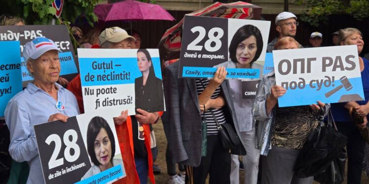 Proteste la Penitenciarul nr. 13: solidaritate pentru Bașcanul Găgăuziei și activiștii reținuți