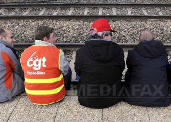 Франция парализована всеобщей забастовкой. Транспорт и государственные услуги будут затронуты