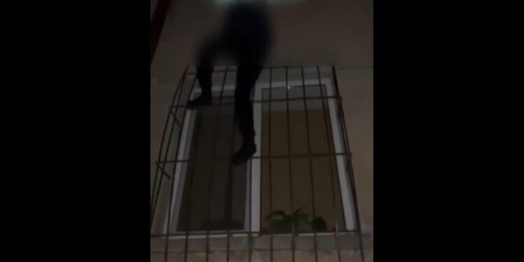 «Человек-паук» в Кишинёве: осуждённый за изнасилование пытался сбежать через балкон