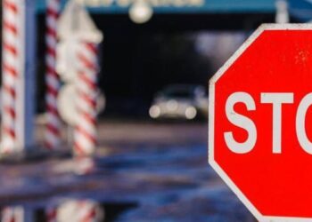 Два микроавтобуса, набитых контрабандными сигаретами, обнаружены в Бричанах. Задержаны шесть человек