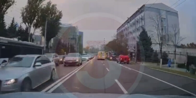 Тревога в суде Буюкан: два экипажа пожарных и полиция прибыли на место