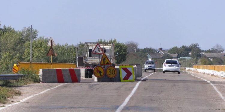 После выборов ремонт мостов через Днестр приостановлен. Объяснения администрации дорог