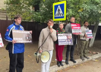 Протест у стен тюрьмы №13: Полиция собирала данные участников