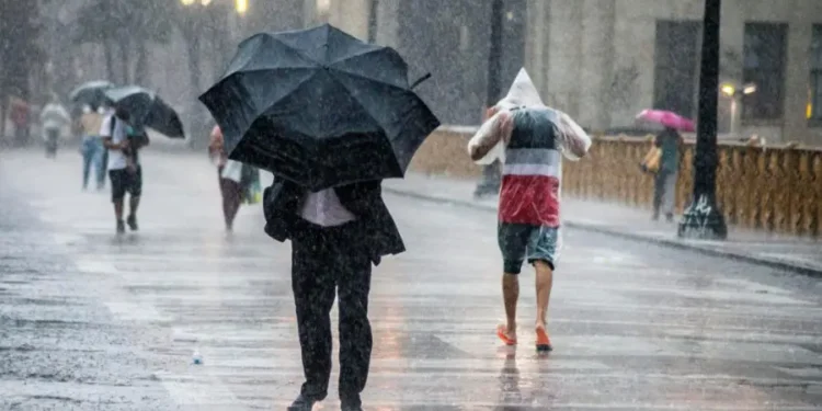 Циклон Барбара надвигается на Румынию: за 24 часа выпадет месячная норма осадков