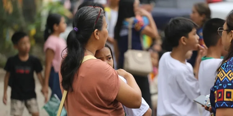 Мощное землетрясение магнитудой 7,6 произошло у южных Филиппин