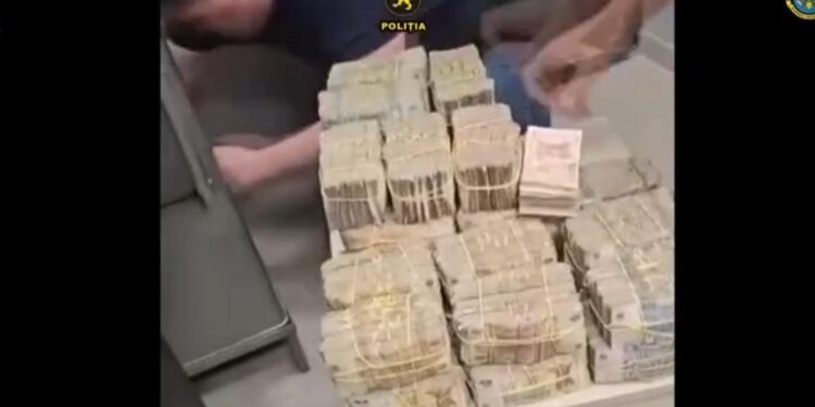 Администраторы сети с десятками ресторанов подозреваются в уклонении от уплаты налогов