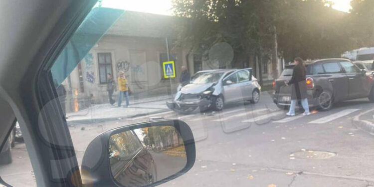 Тройное ДТП в центре Кишинёва. Есть пострадавшие