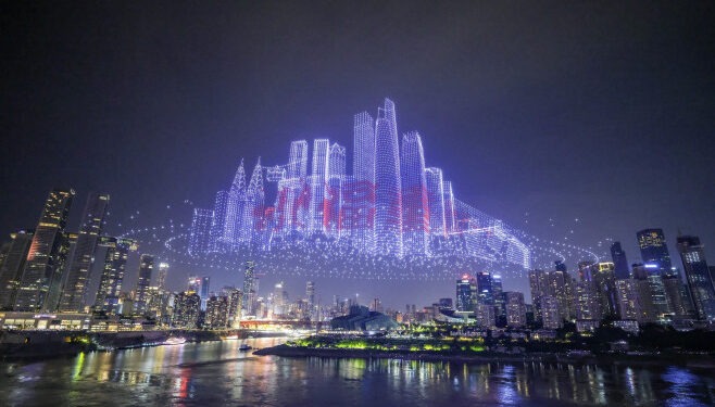 Cum arată „orașul magic 8D” al Chinei, unde metroul îți trece prin casă și parterul clădirilor se află la 22 de etaje deasupra solului