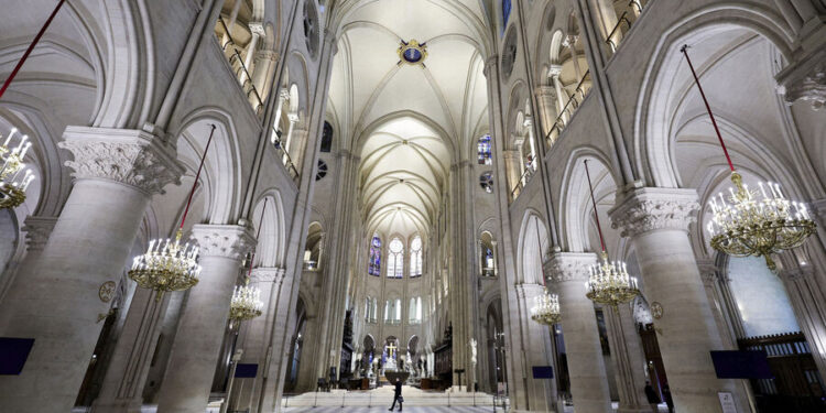 В соборе Парижской Богоматери нашли письмо с предупреждением о теракте